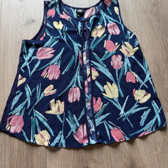 bobeau Tops - bobeau Navy Floral Tulip Sleeveless Blouse